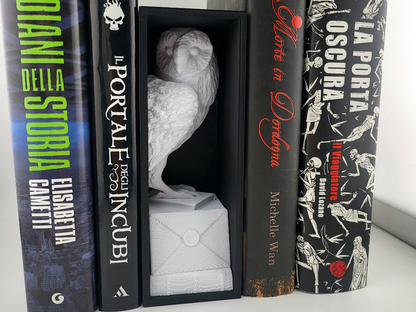 Hedwig Book Nook I Book display